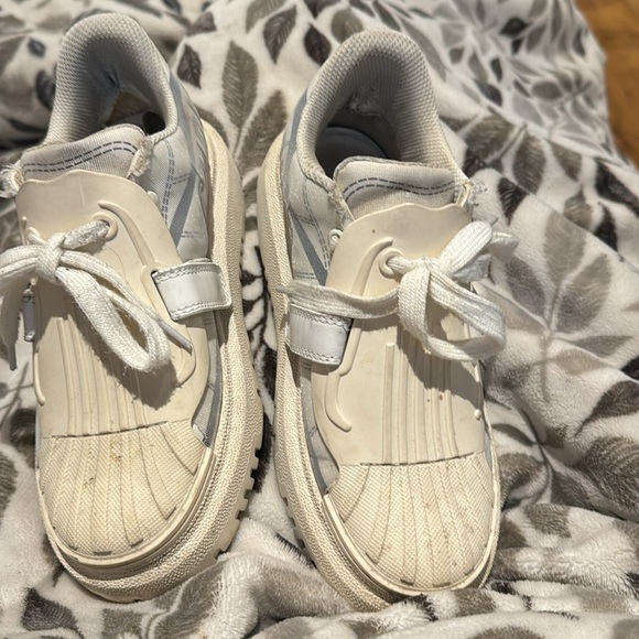 Christian Dior shoes - Picture 2 of 6